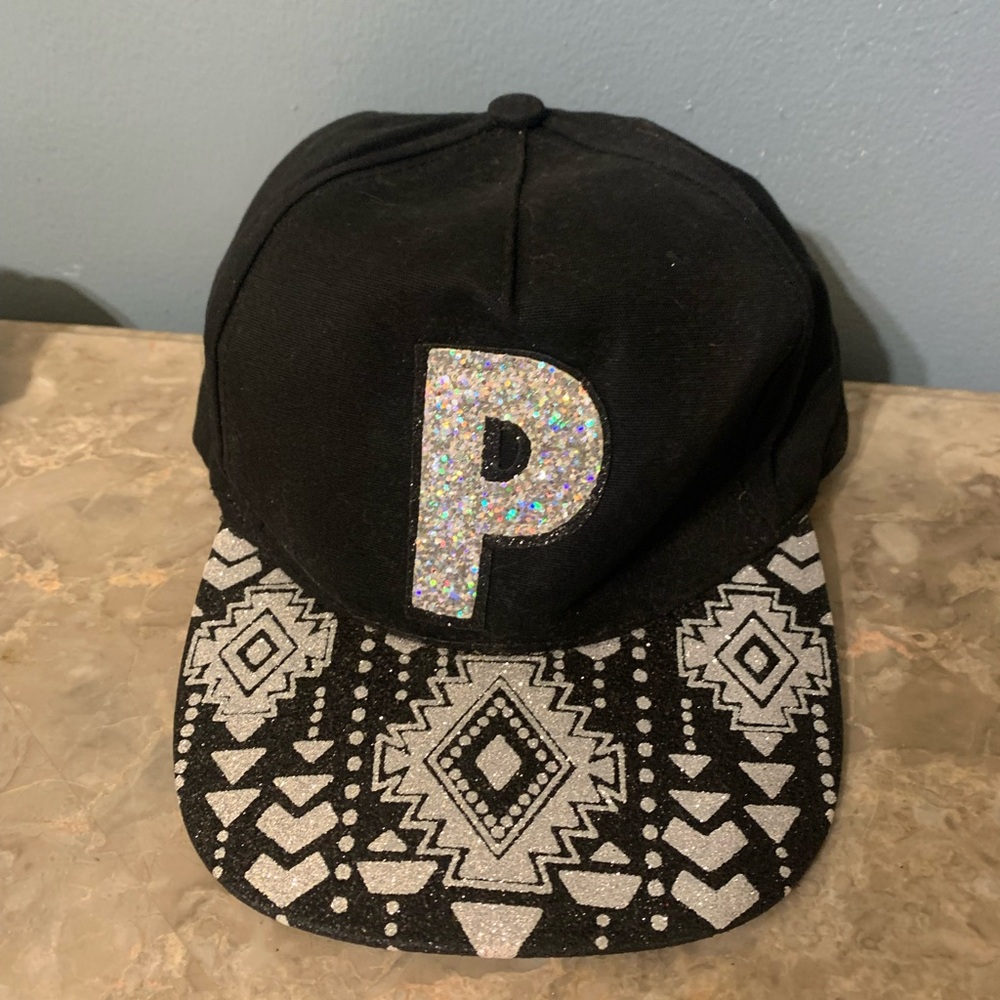 Justice hat
